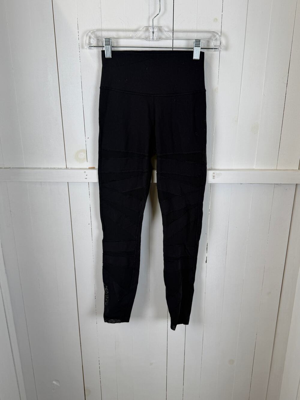 Lululemon Black Ankle Leggings Size 4 Excellent Condition